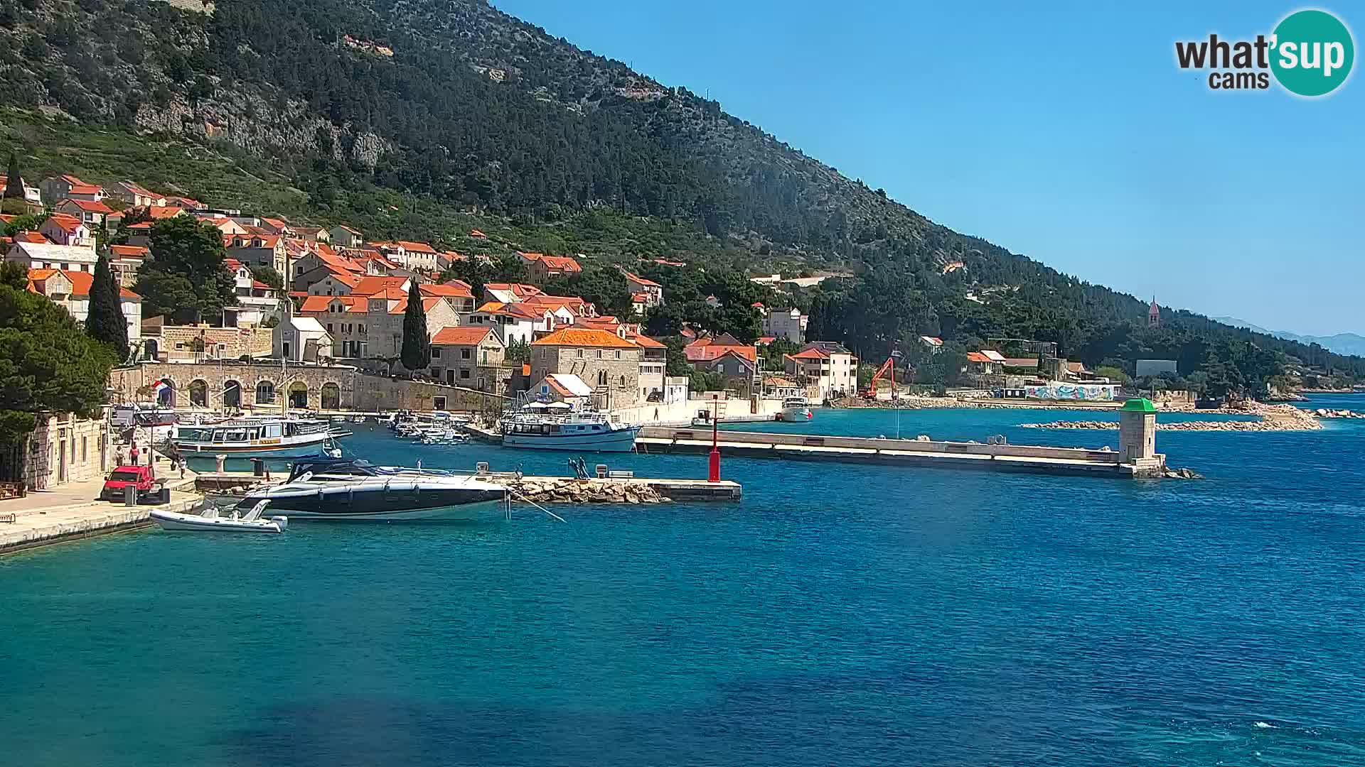 Webcam Bol Hafen & Ortszentrum – Liveblick aus Bol auf der Insel Brač