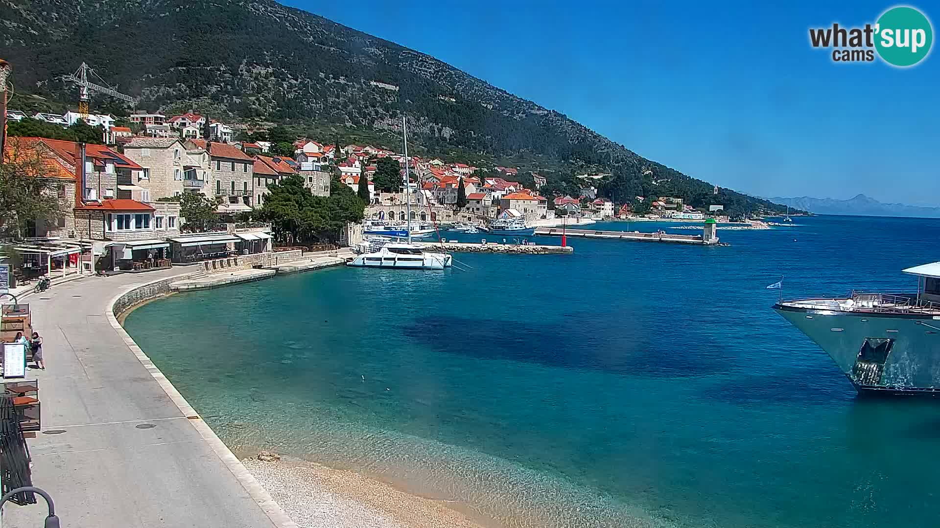 Webcam Bol Hafen & Ortszentrum – Liveblick aus Bol auf der Insel Brač