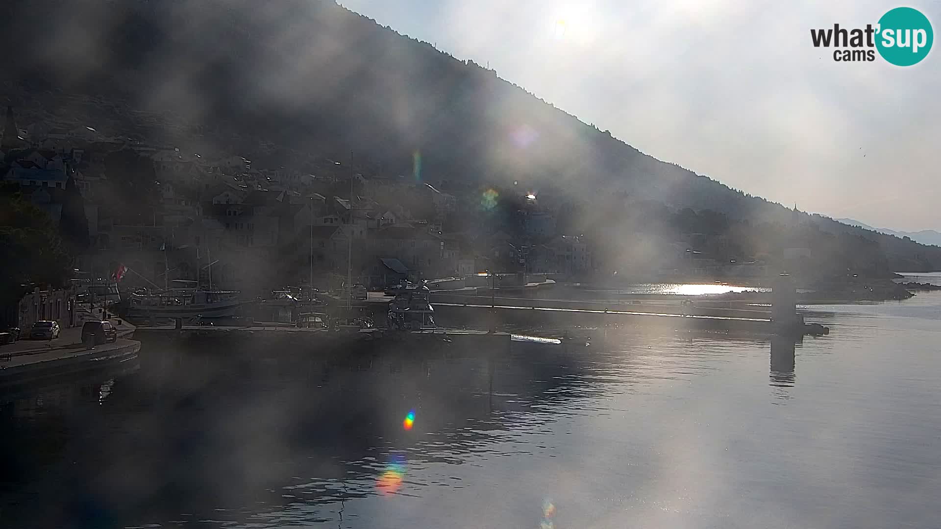 Webcam Bol Hafen & Ortszentrum – Liveblick aus Bol auf der Insel Brač