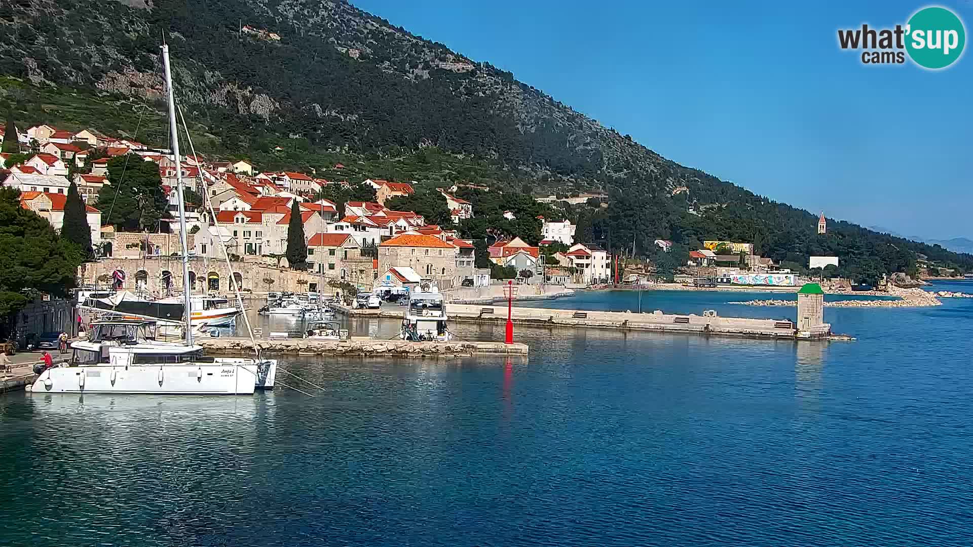 Webcam Bol Town Center & Marina – Live View from Bol, Brač