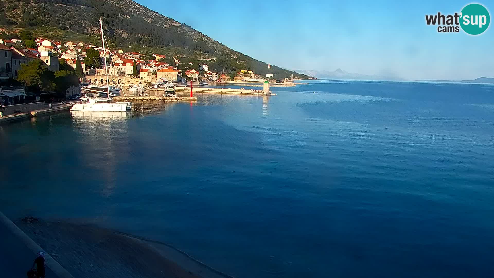 Webcam Bol Town Center & Marina – Live View from Bol, Brač