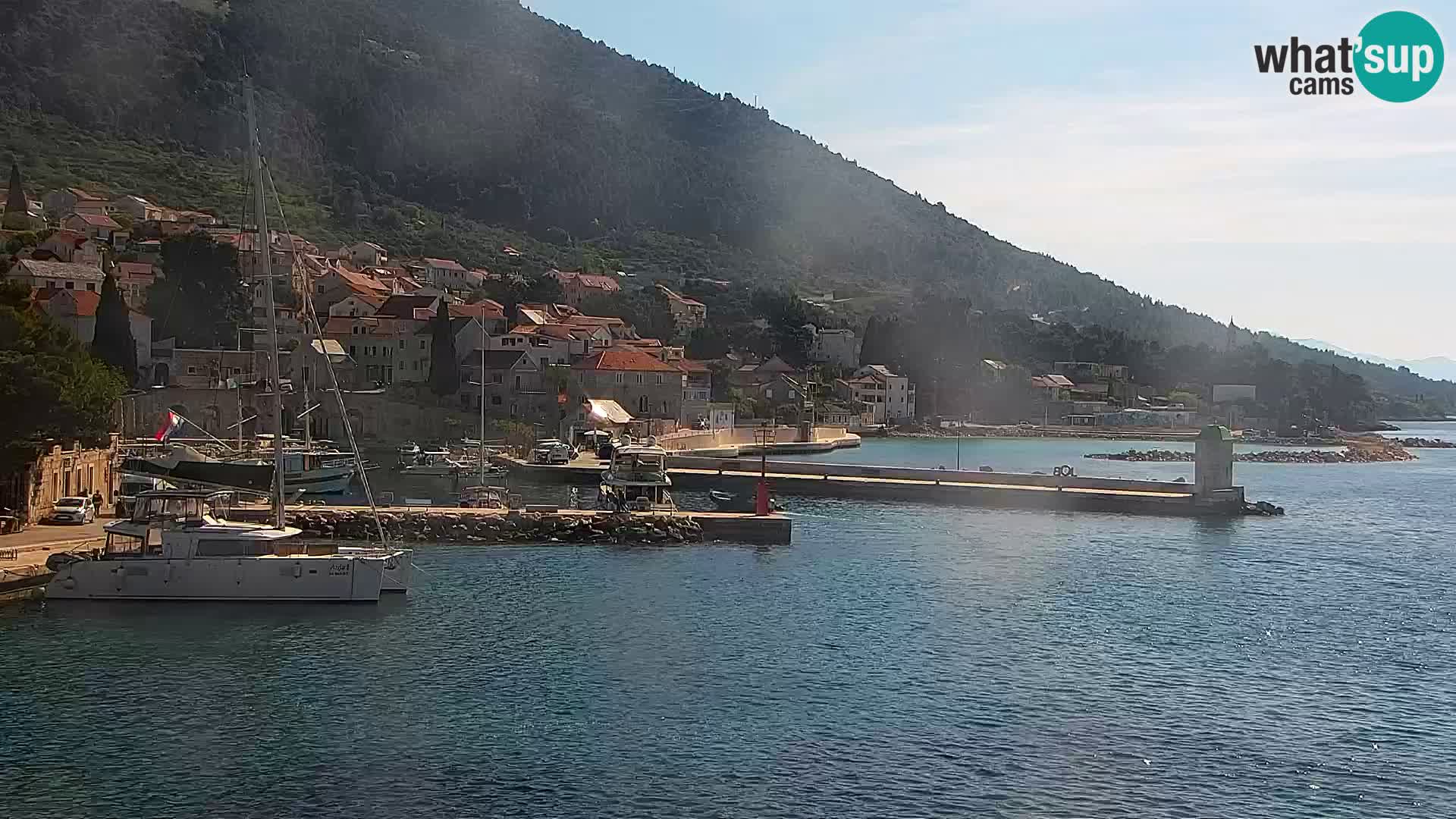 Webcam Bol centre-ville & marina – Vue en direct depuis Bol, île de Brač