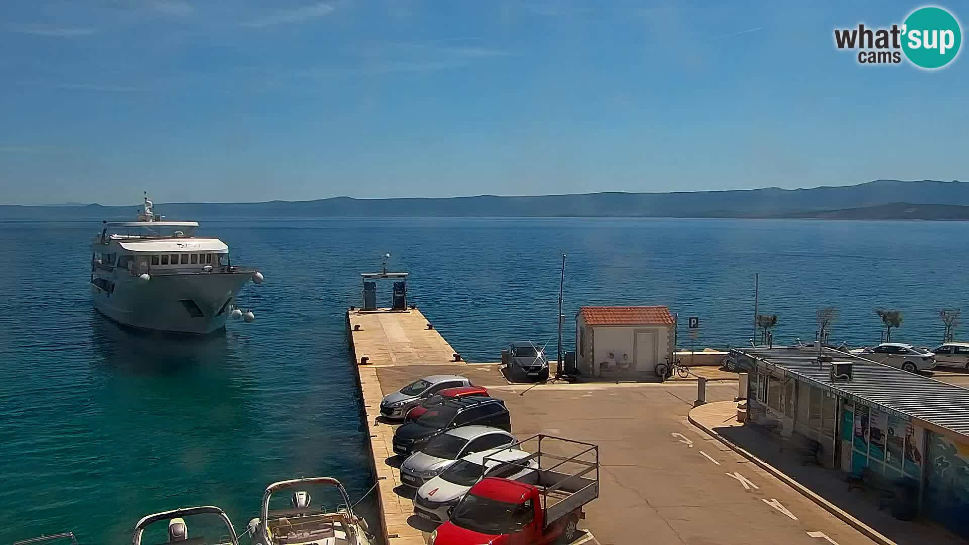 Webcam Bol Centro e Marina – Vista live dal porto di Bol