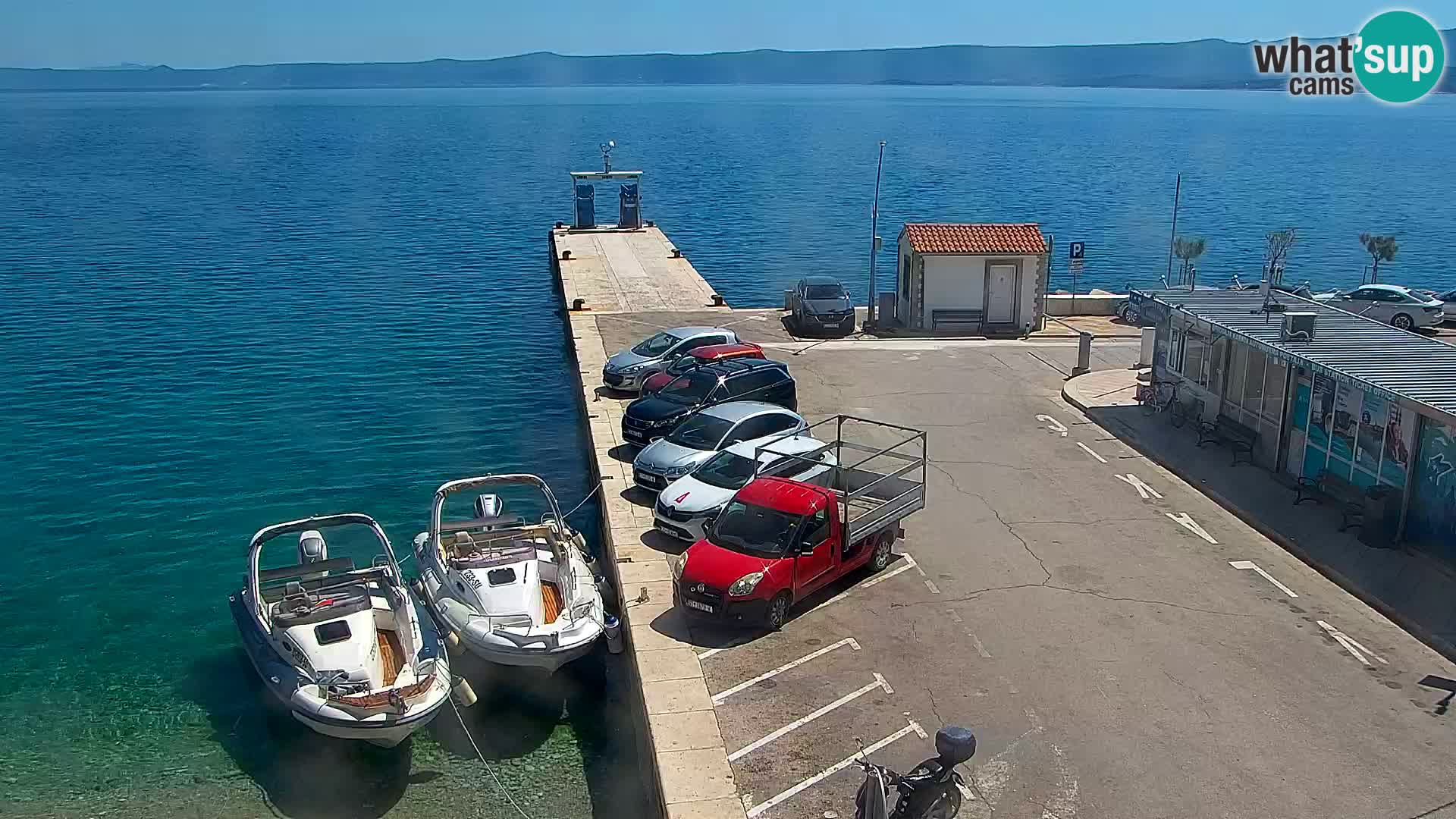 Webcam Bol Centro e Marina – Vista live dal porto di Bol