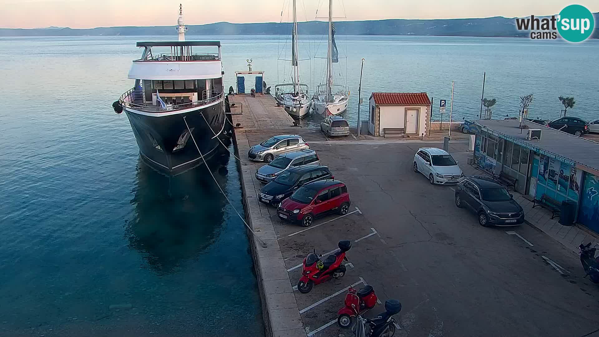 Webcam Bol Town Center & Marina – Live View from Bol, Brač
