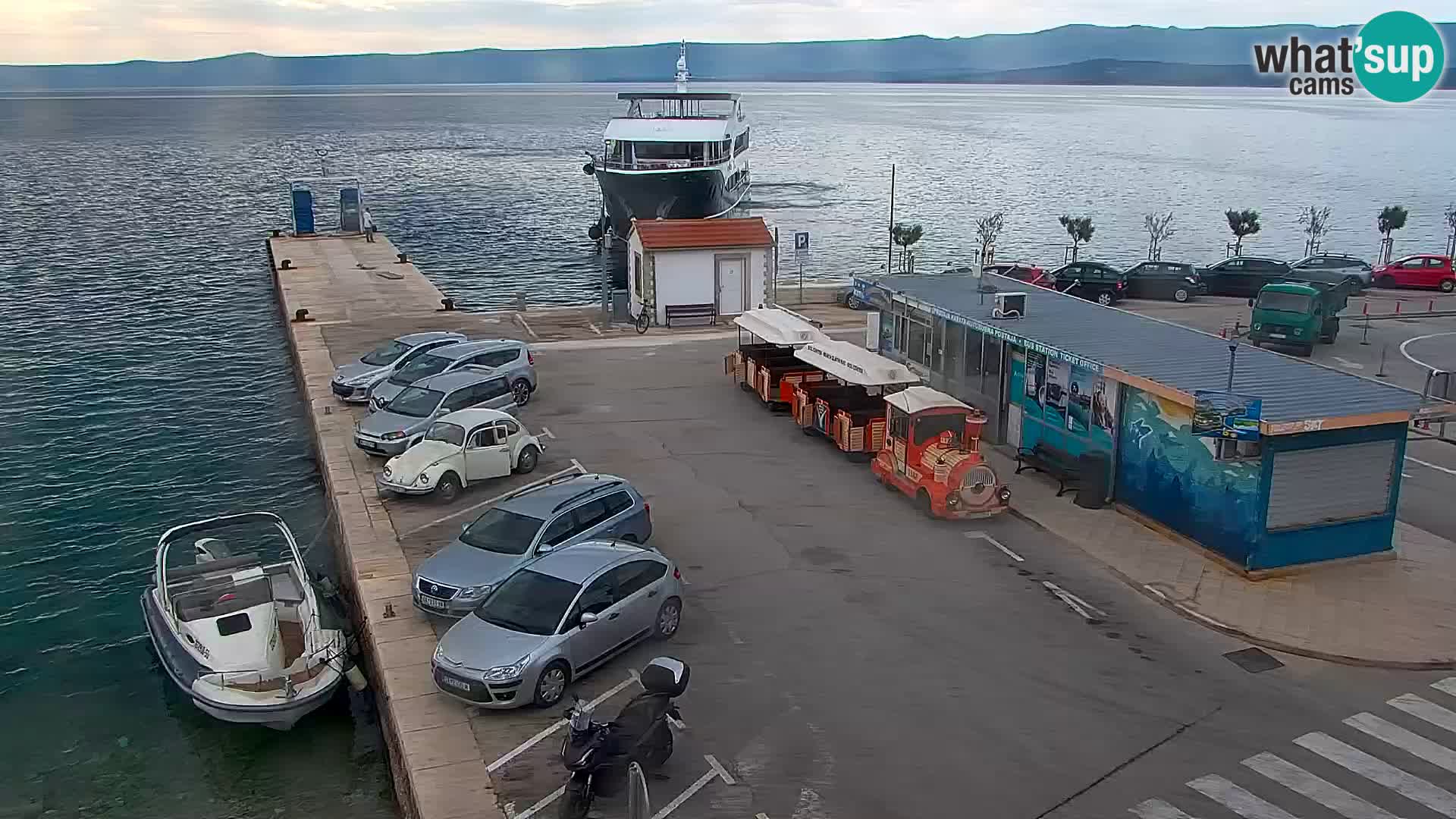 Webcam Bol Town Center & Marina – Live View from Bol, Brač