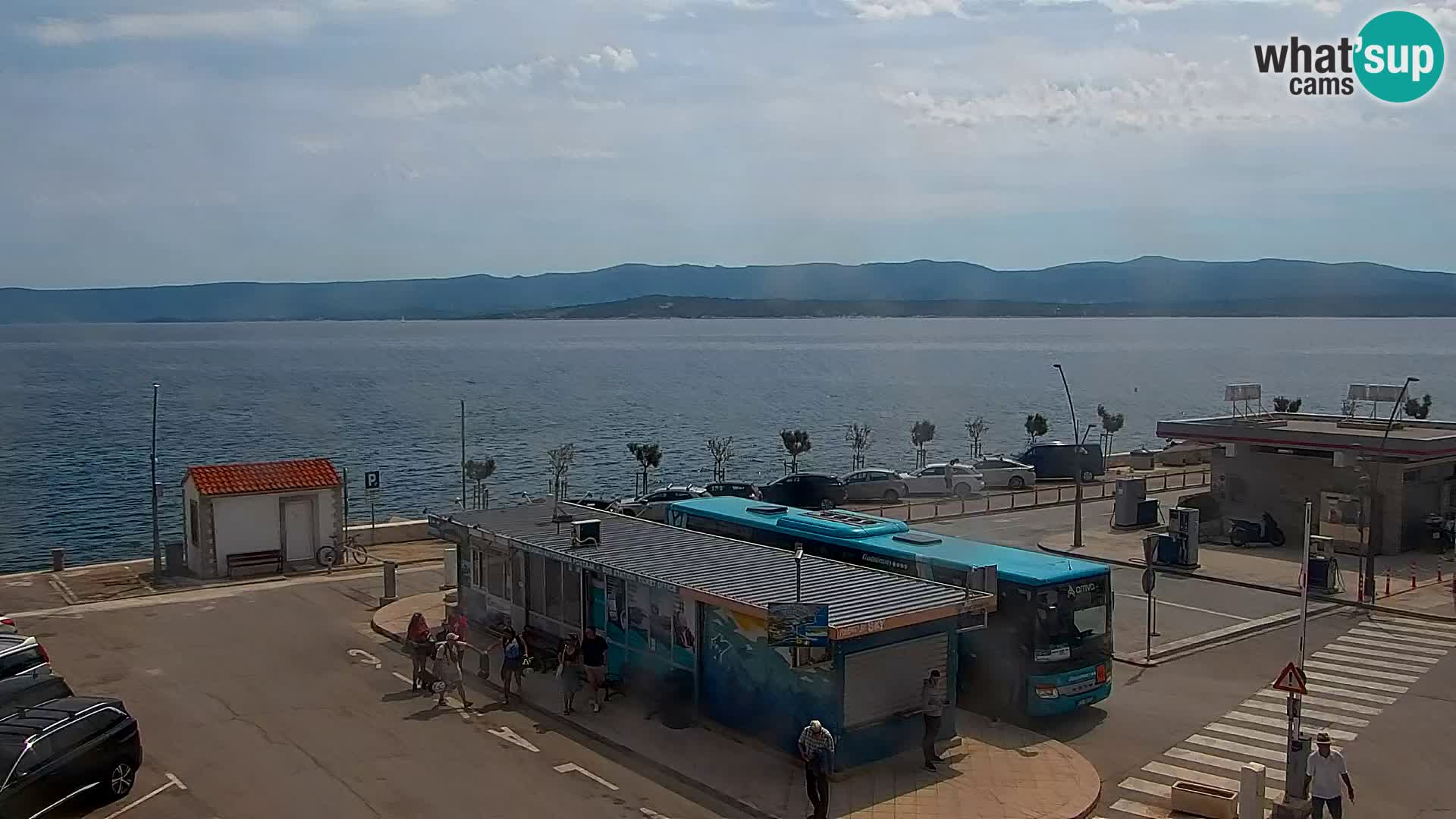 Web kamera Bol – Centar mjesta i marina | Pogled uživo