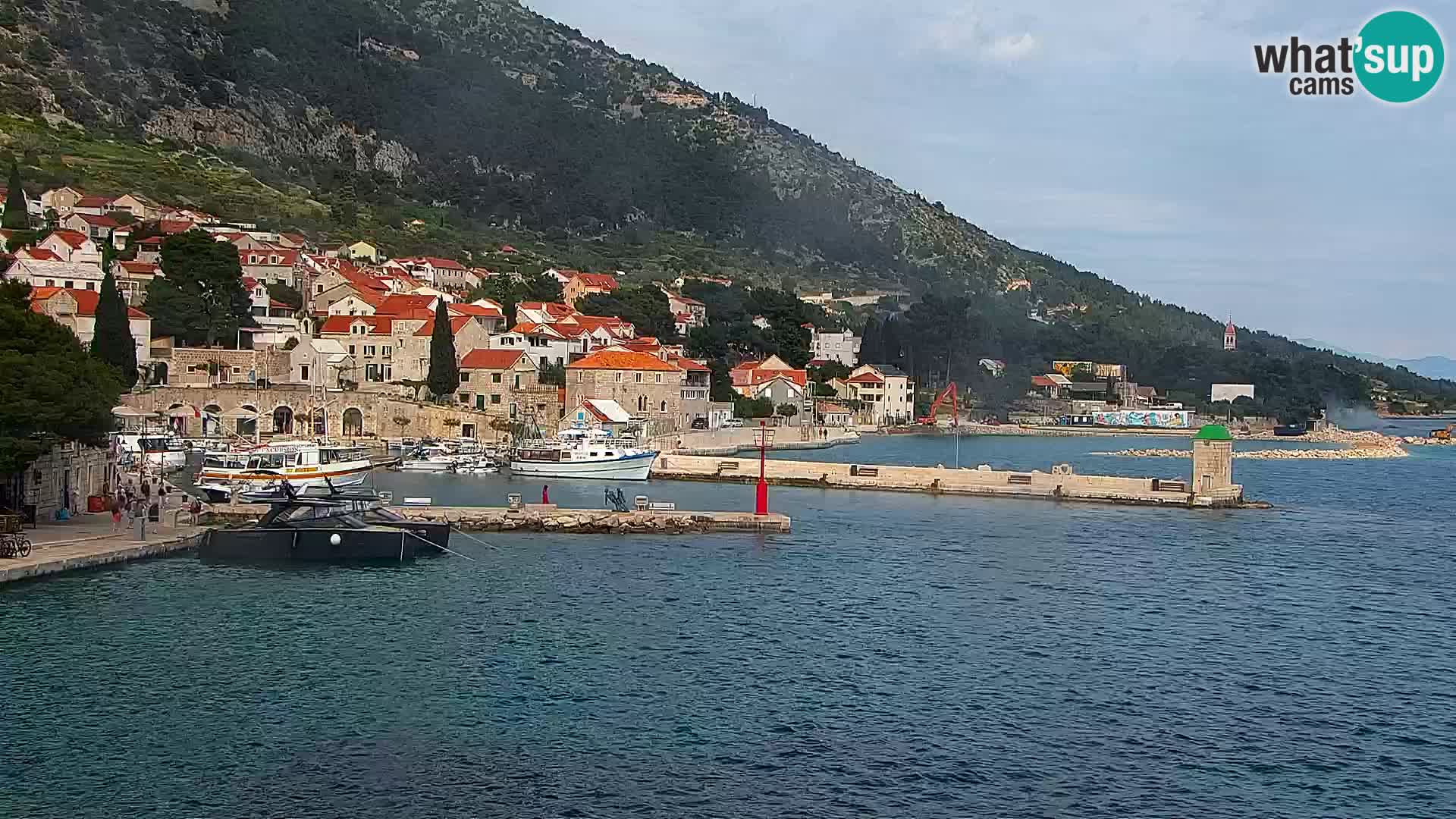 Webcam Bol Centro e Marina – Vista live dal porto di Bol