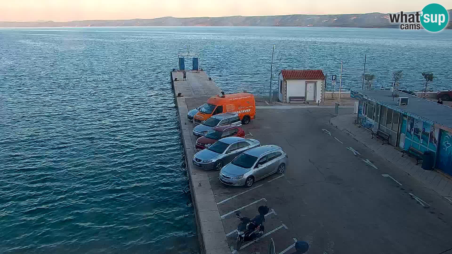 Webcam Bol Centro e Marina – Vista live dal porto di Bol