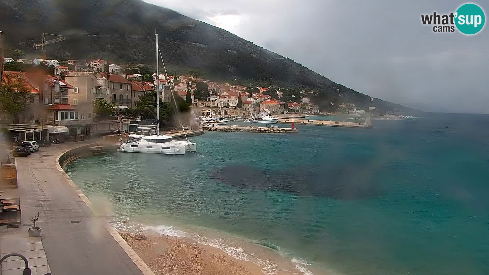 Webcam Bol Centro e Marina – Vista live dal porto di Bol