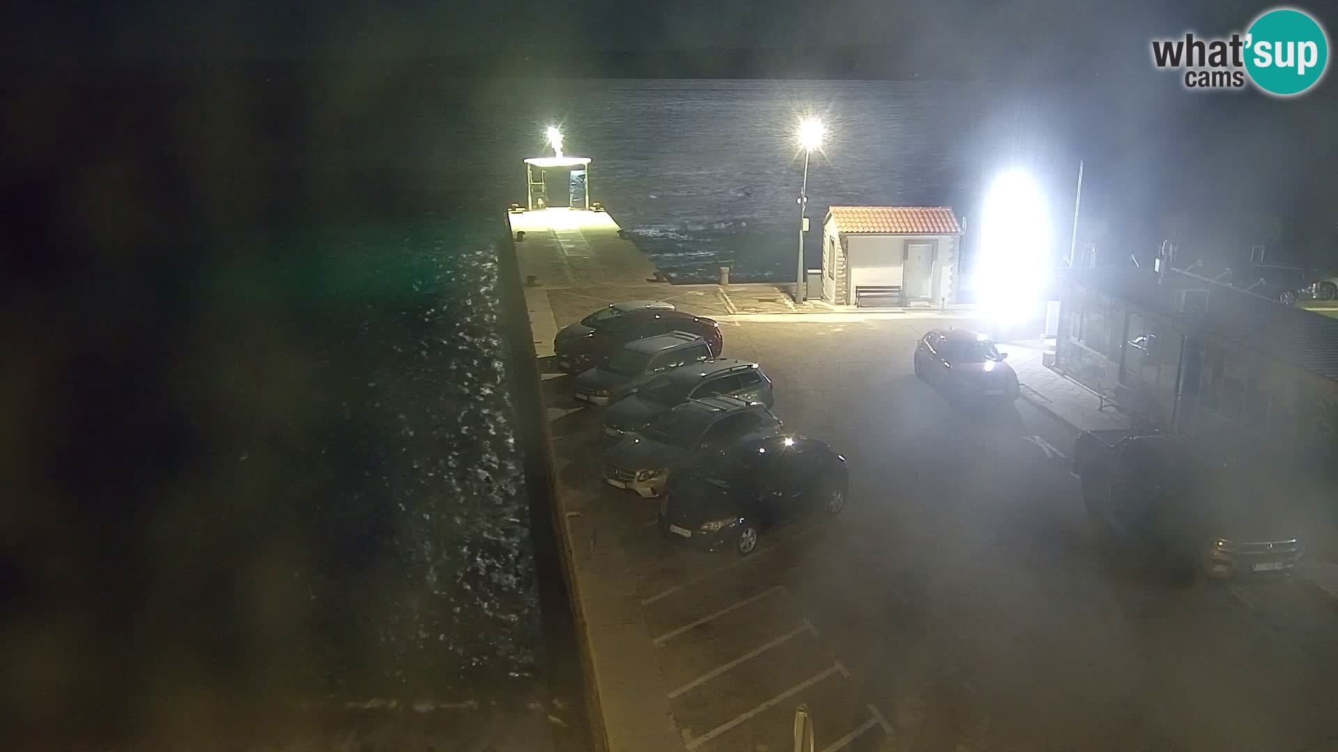 Web kamera Bol – Centar mjesta i marina | Pogled uživo