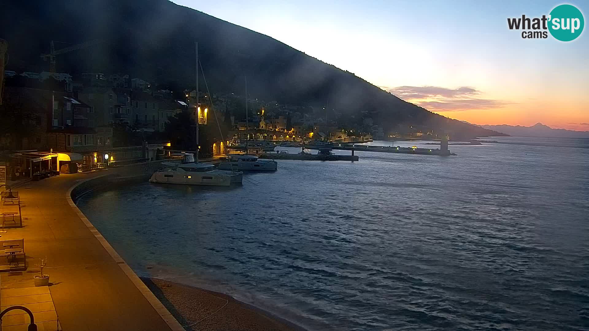 Webcam Bol Hafen & Ortszentrum – Liveblick aus Bol auf der Insel Brač