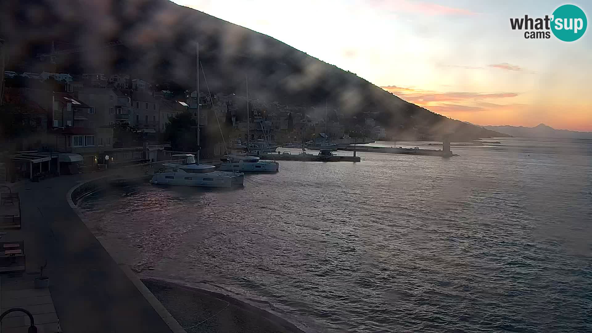 Webcam Bol Town Center & Marina – Live View from Bol, Brač