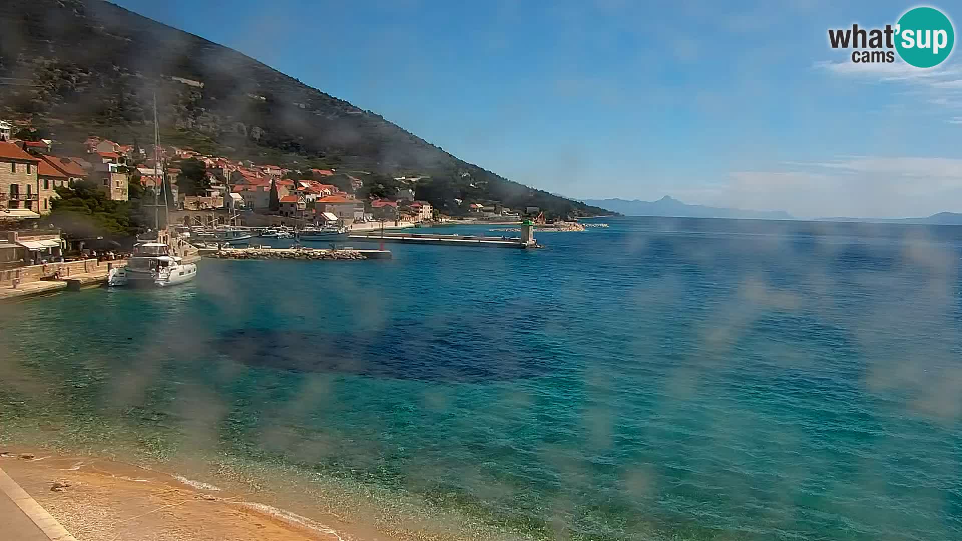 Webcam Bol Town Center & Marina – Live View from Bol, Brač