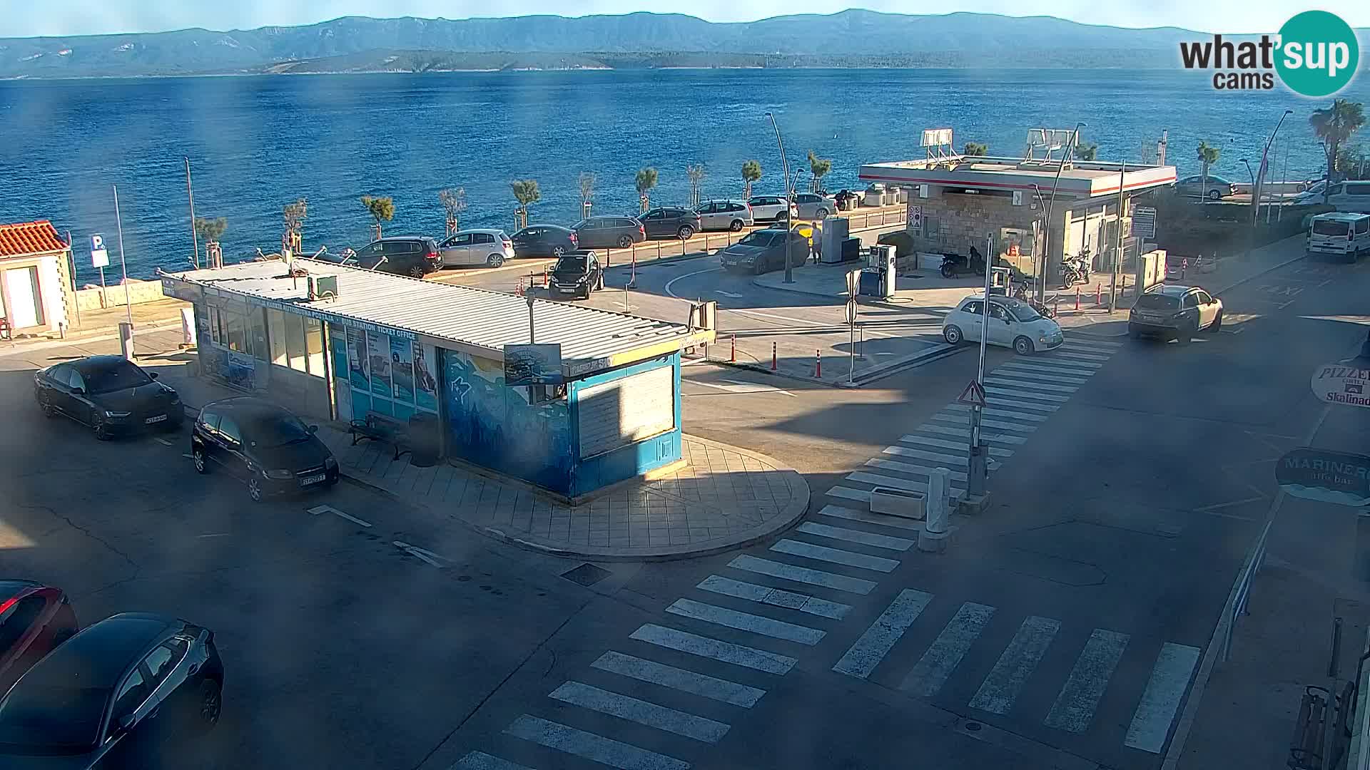 Webcam Bol Centro e Marina – Vista live dal porto di Bol