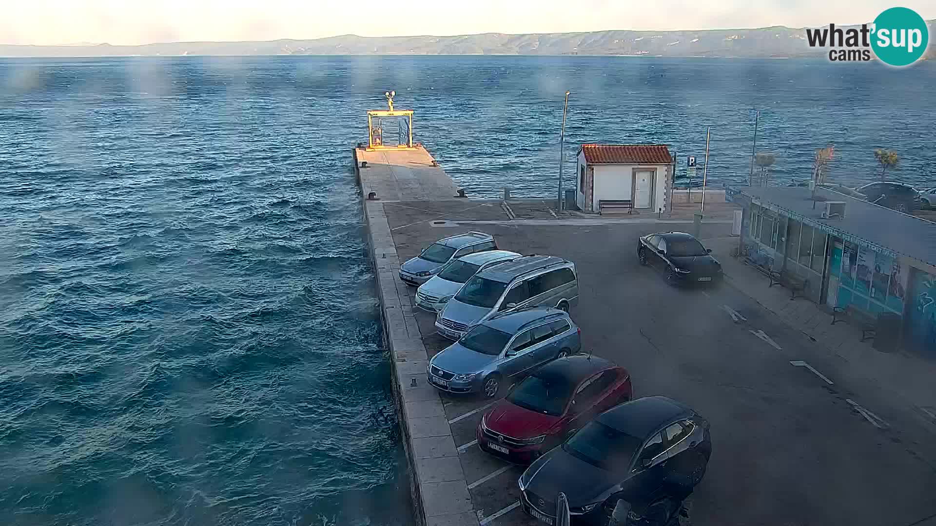 Webcam Bol Centro e Marina – Vista live dal porto di Bol
