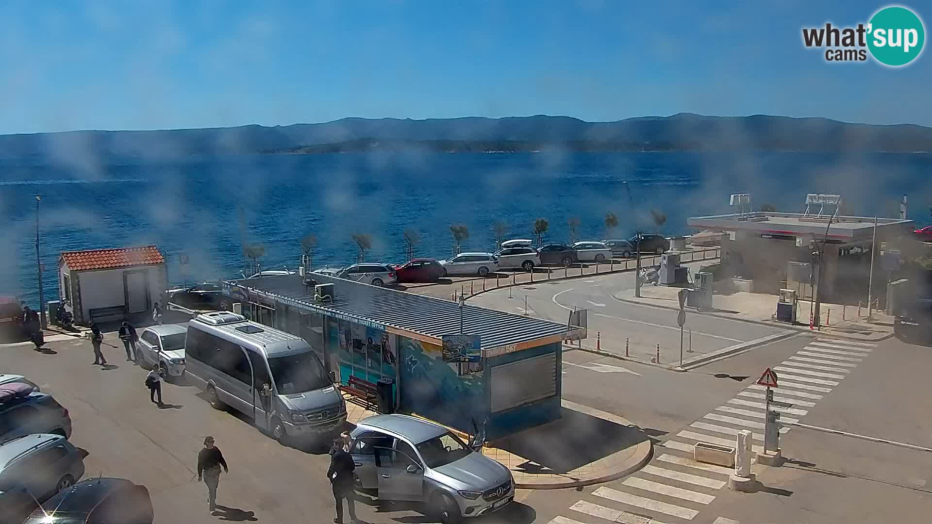 Webcam Bol Centro e Marina – Vista live dal porto di Bol