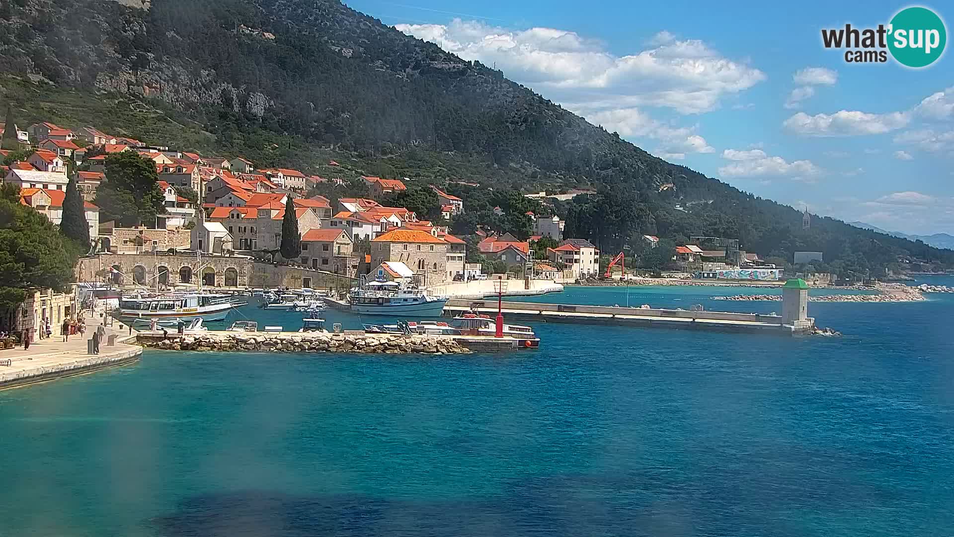 Webcam Bol Centro e Marina – Vista live dal porto di Bol