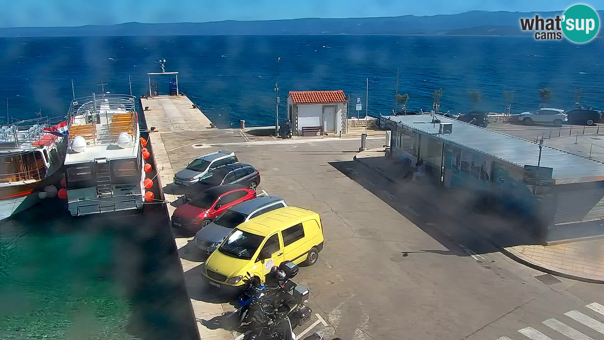 Webcam Bol Hafen & Ortszentrum – Liveblick aus Bol auf der Insel Brač