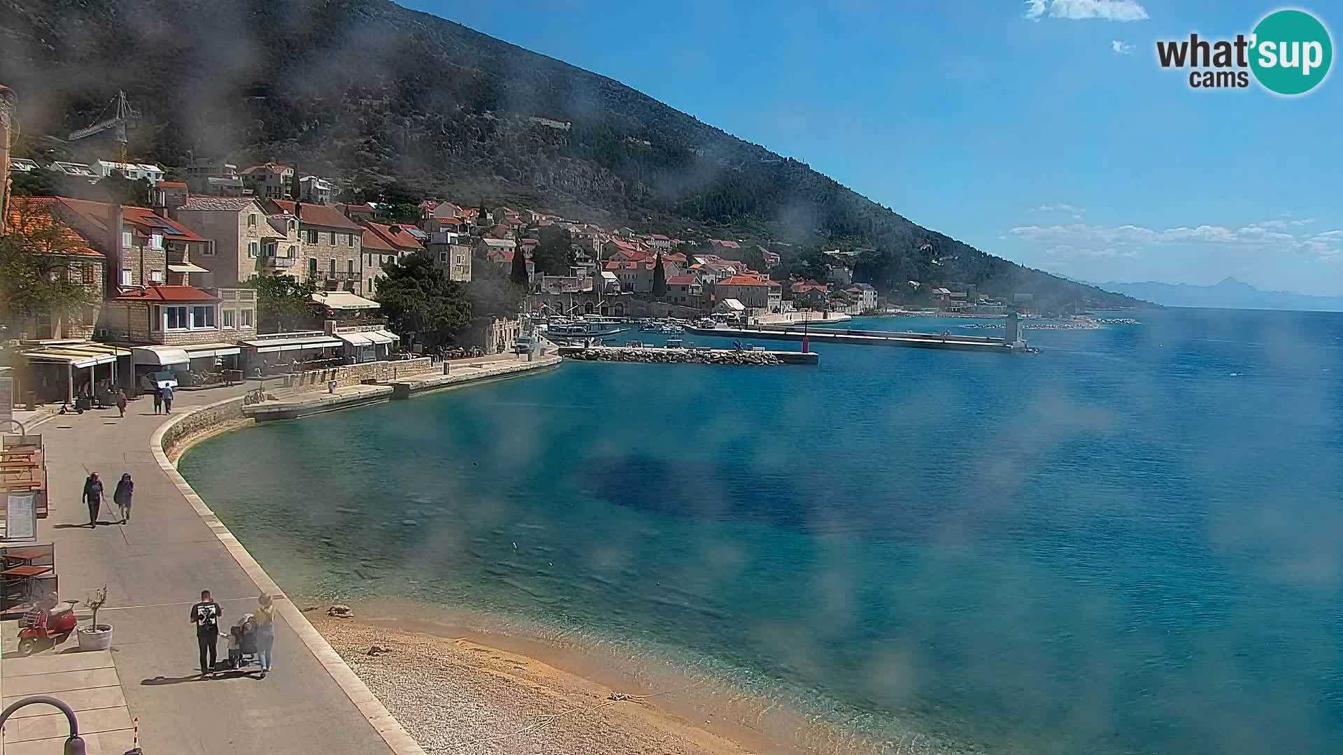 Webcam Bol Centro e Marina – Vista live dal porto di Bol
