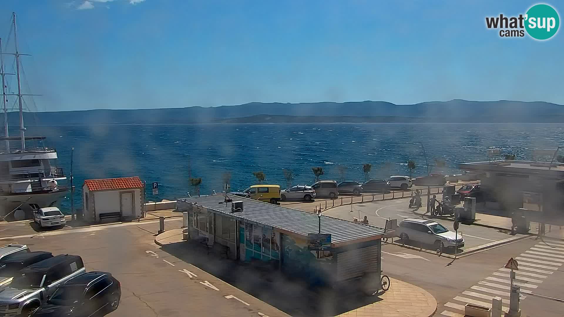 Webcam Bol Town Center & Marina – Live View from Bol, Brač