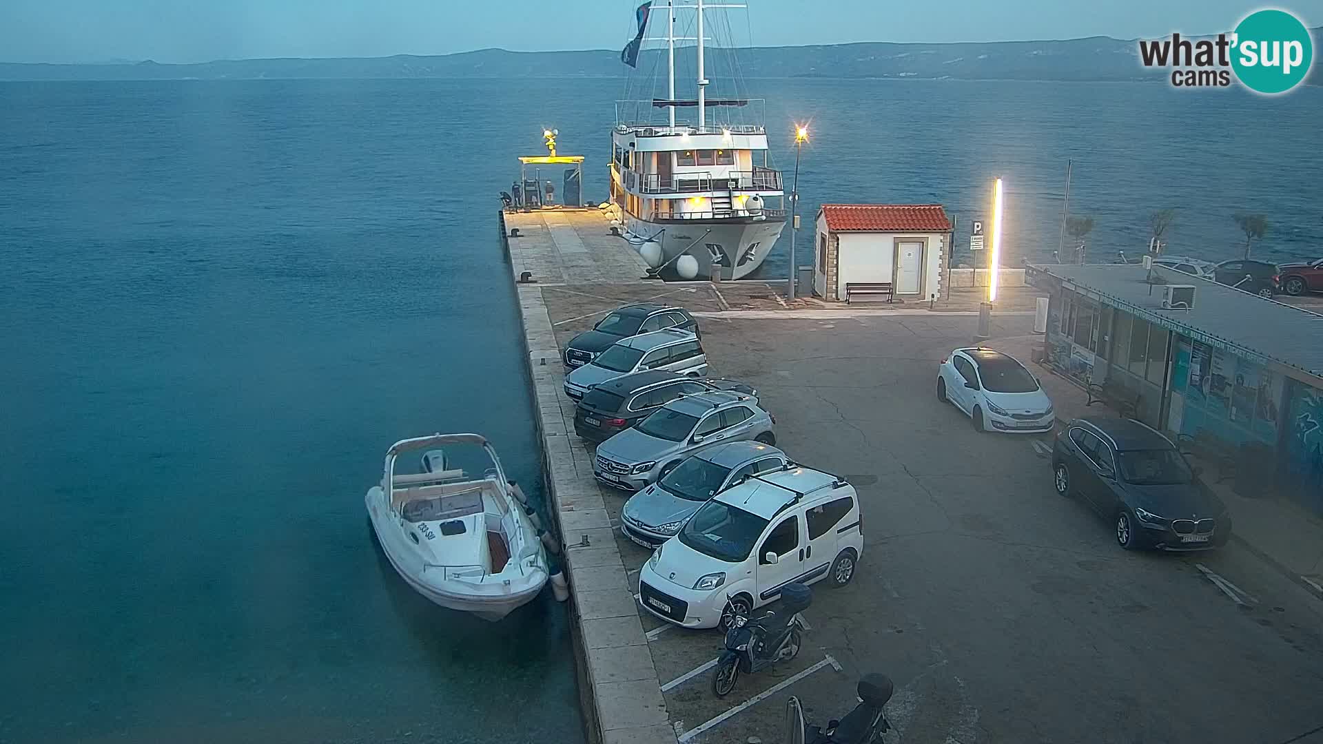 Webcam Bol Town Center & Marina – Live View from Bol, Brač