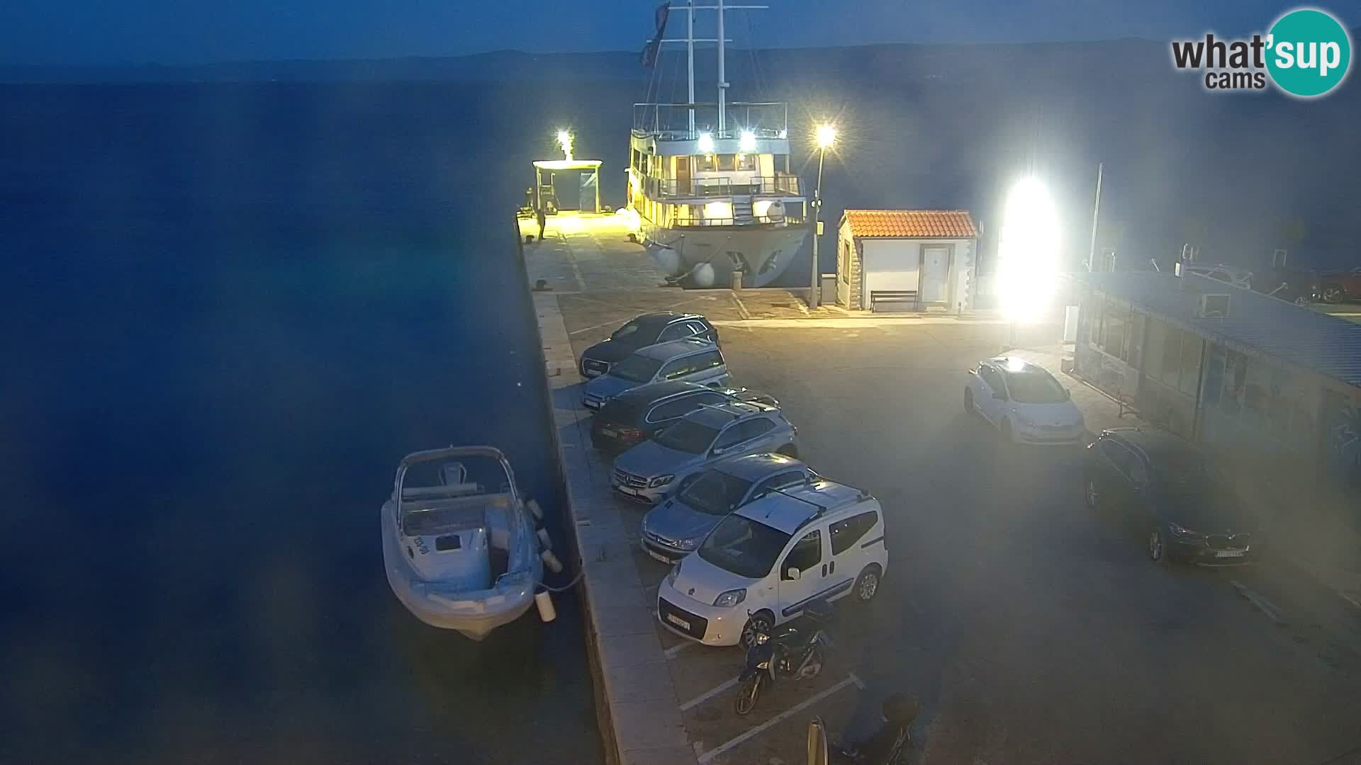 Webcam Bol Town Center & Marina – Live View from Bol, Brač