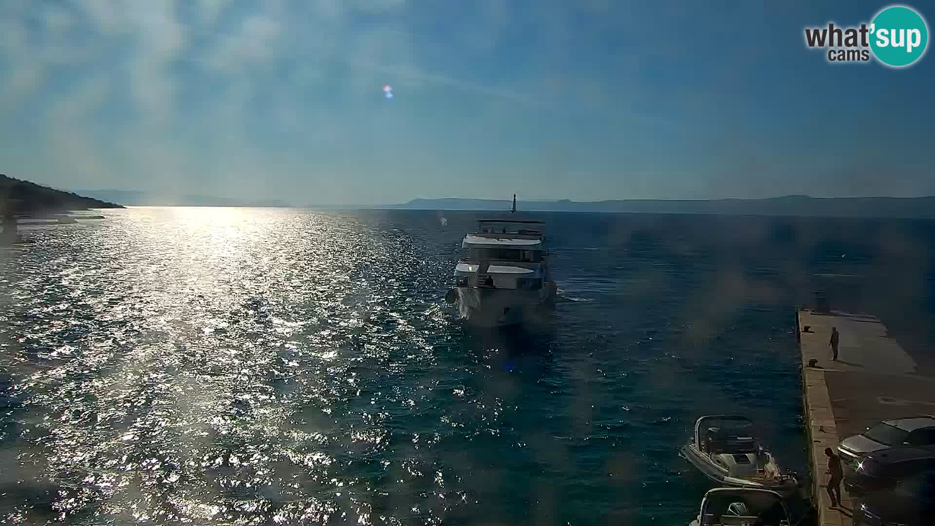 Webcam Bol Centro e Marina – Vista live dal porto di Bol