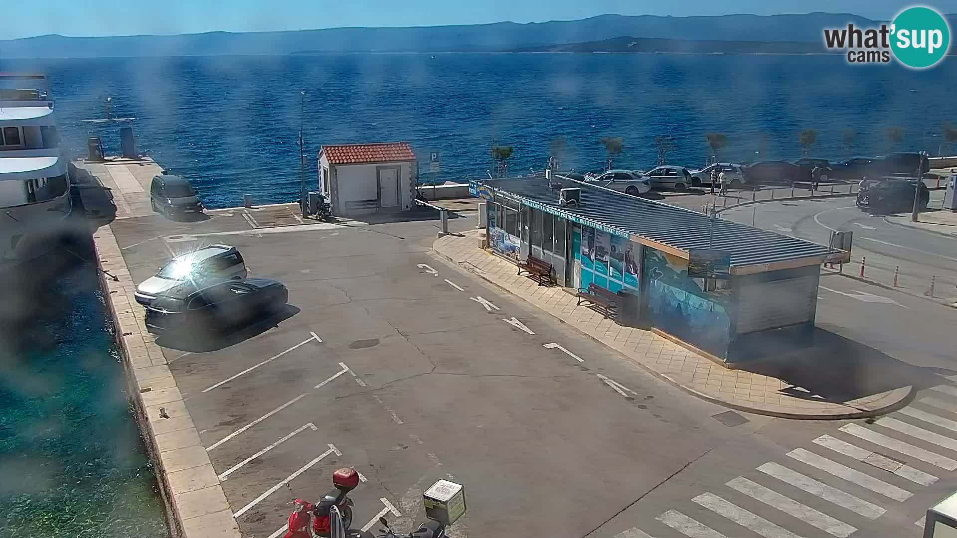 Webcam Bol Centro e Marina – Vista live dal porto di Bol
