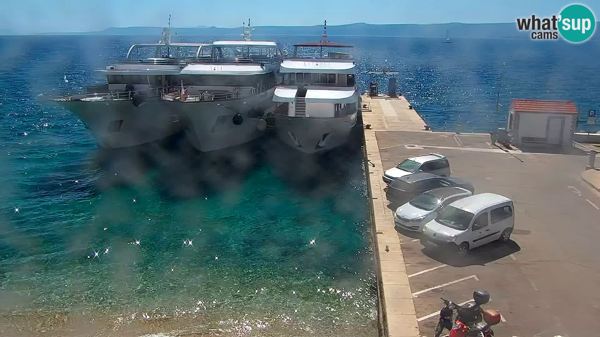 Webcam Bol Town Center & Marina – Live View from Bol, Brač
