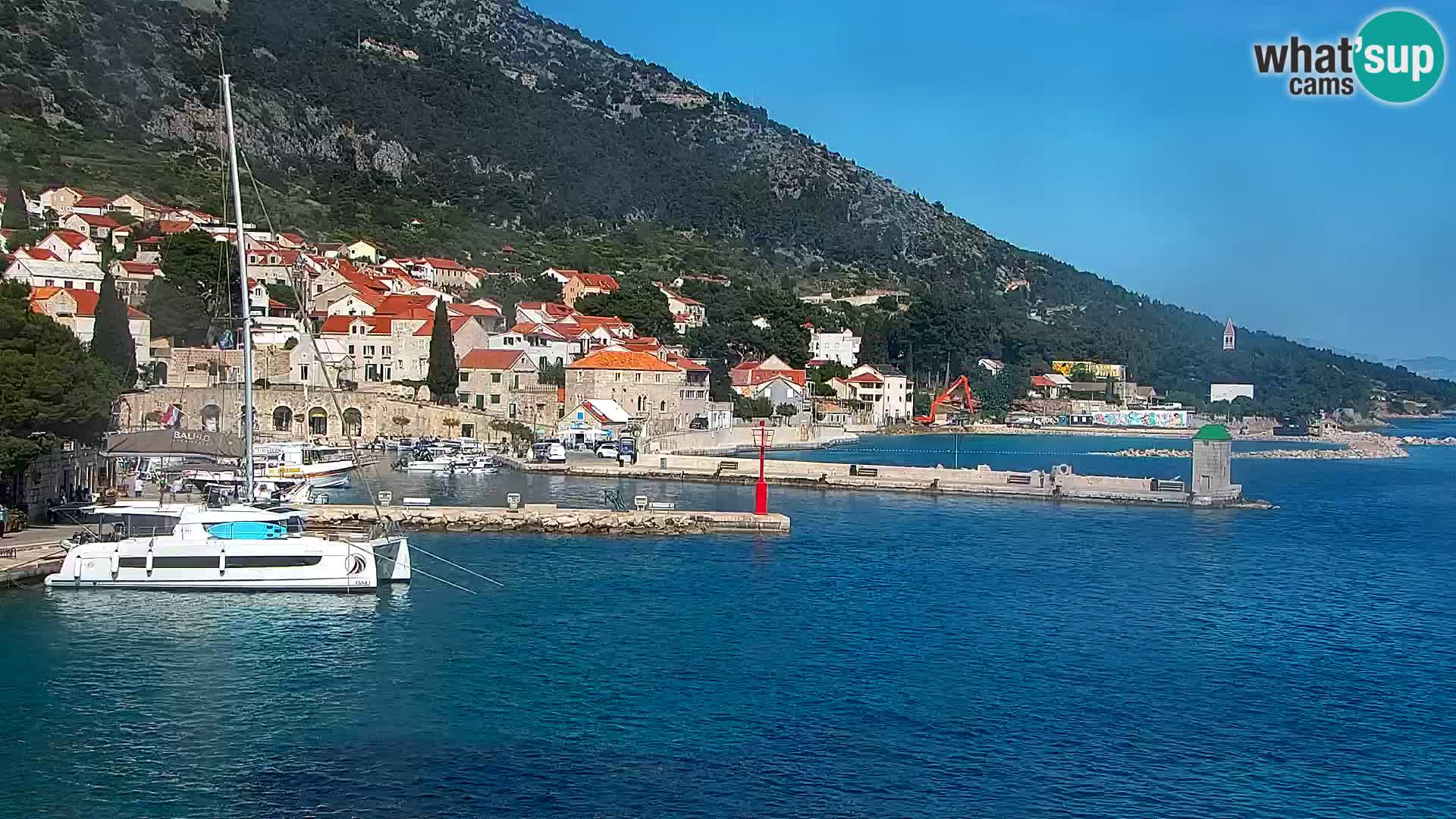 Webcam Bol Hafen & Ortszentrum – Liveblick aus Bol auf der Insel Brač