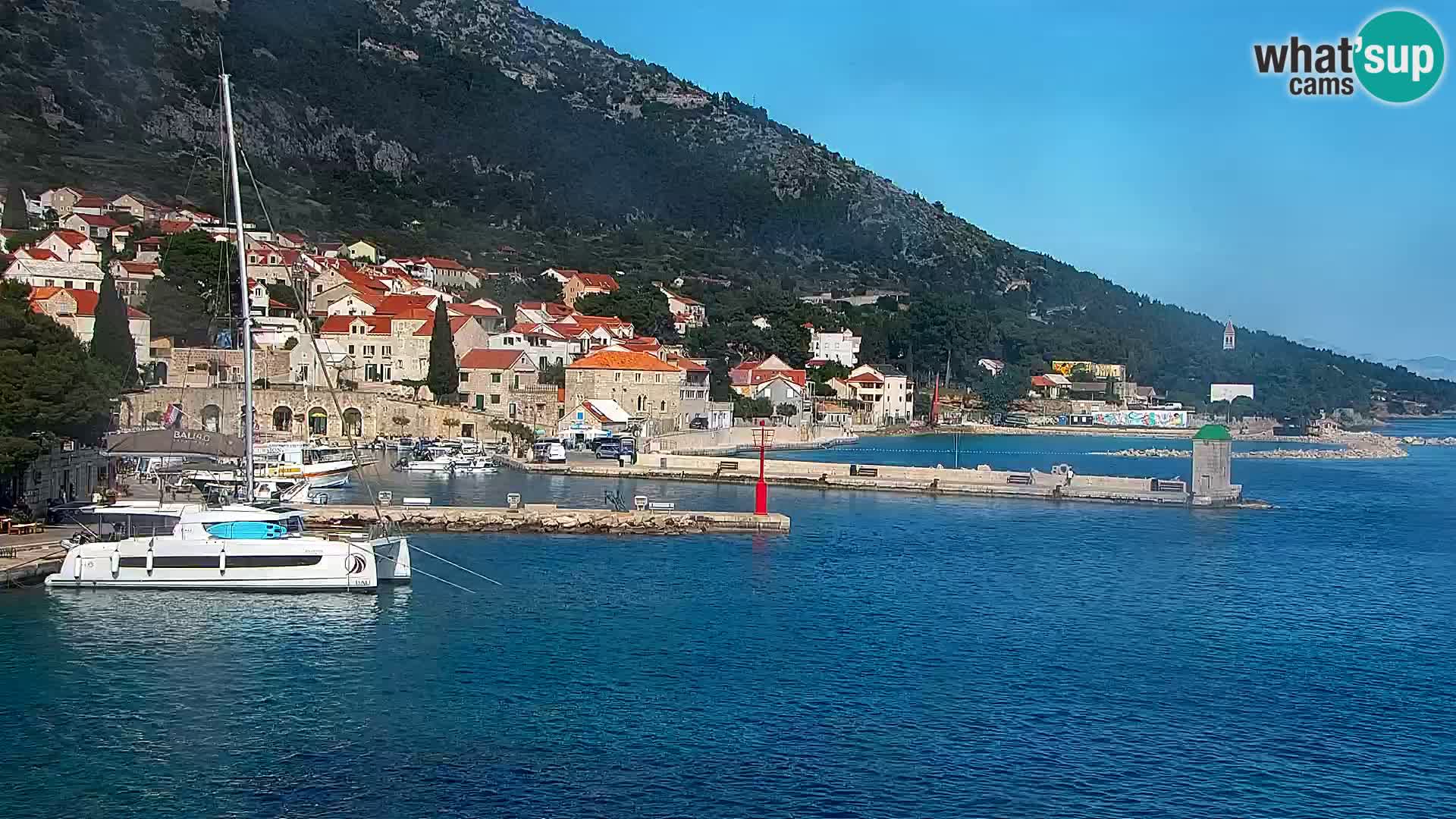 Webcam Bol Centro e Marina – Vista live dal porto di Bol