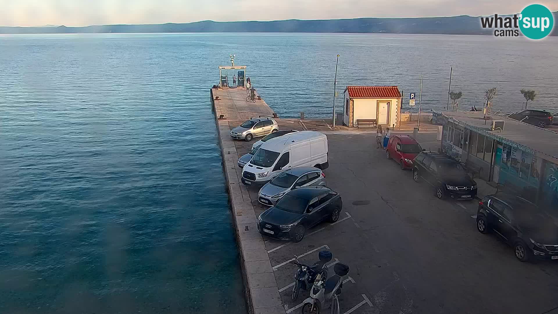 Webcam Bol Town Center & Marina – Live View from Bol, Brač