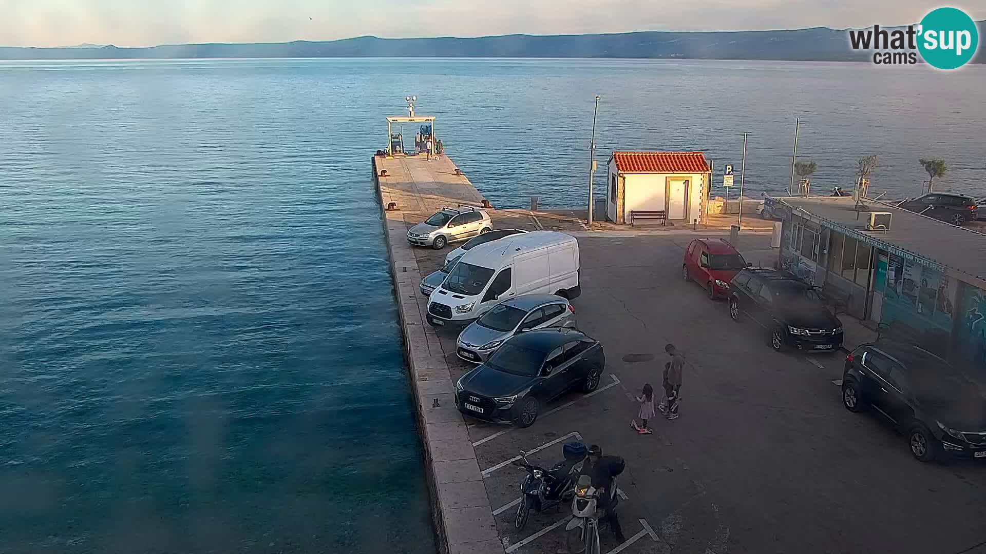 Webcam Bol Hafen & Ortszentrum – Liveblick aus Bol auf der Insel Brač
