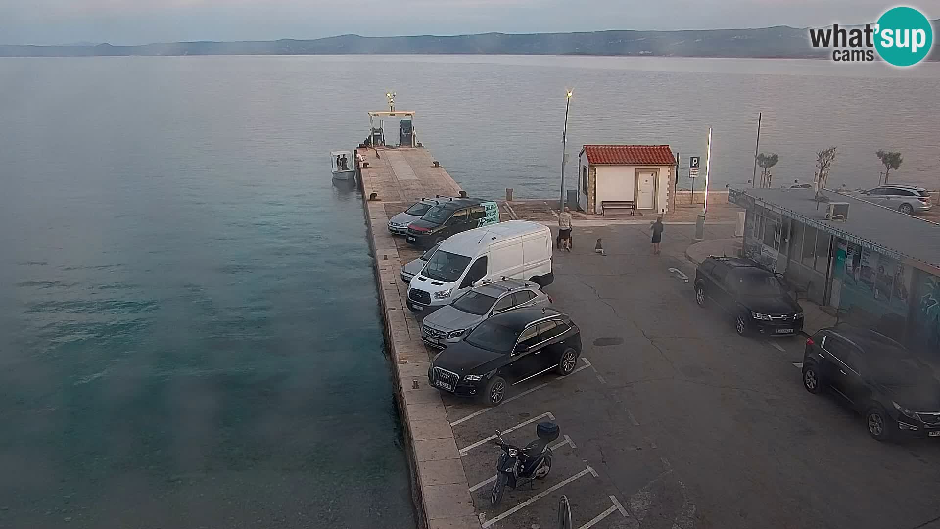 Webcam Bol Hafen & Ortszentrum – Liveblick aus Bol auf der Insel Brač