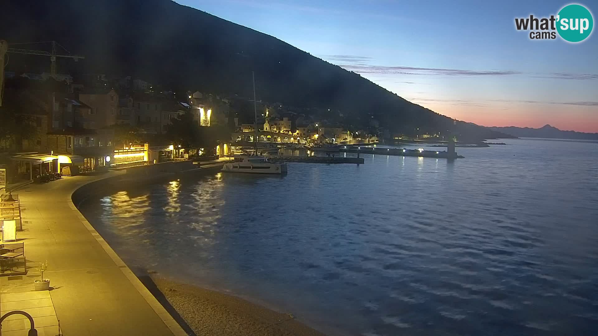 Webcam Bol Town Center & Marina – Live View from Bol, Brač