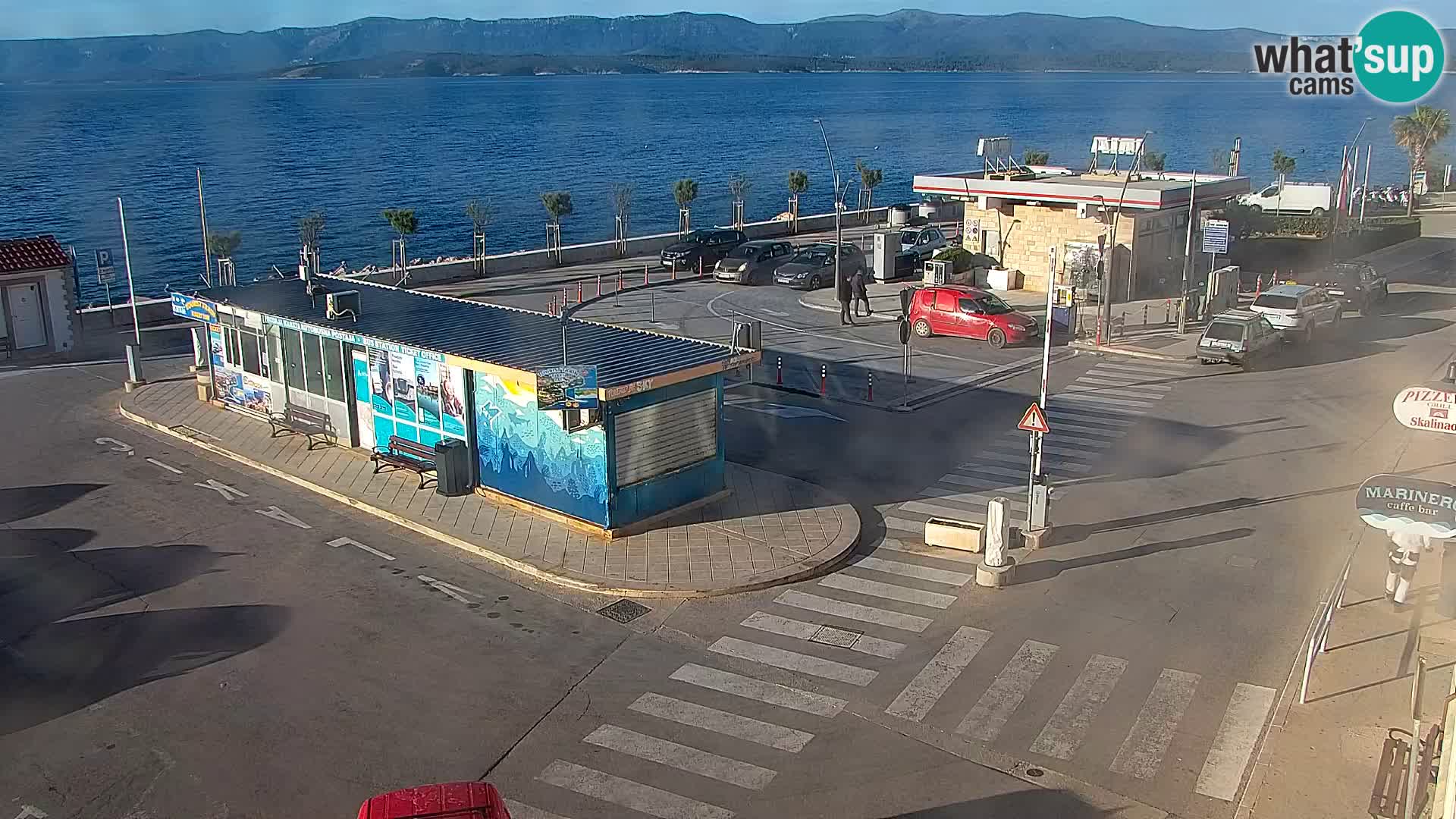 Webcam Bol Centro e Marina – Vista live dal porto di Bol