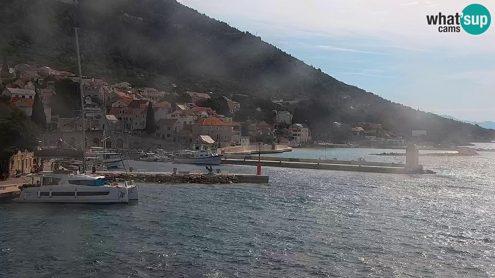 Webcam Bol Hafen & Ortszentrum – Liveblick aus Bol auf der Insel Brač