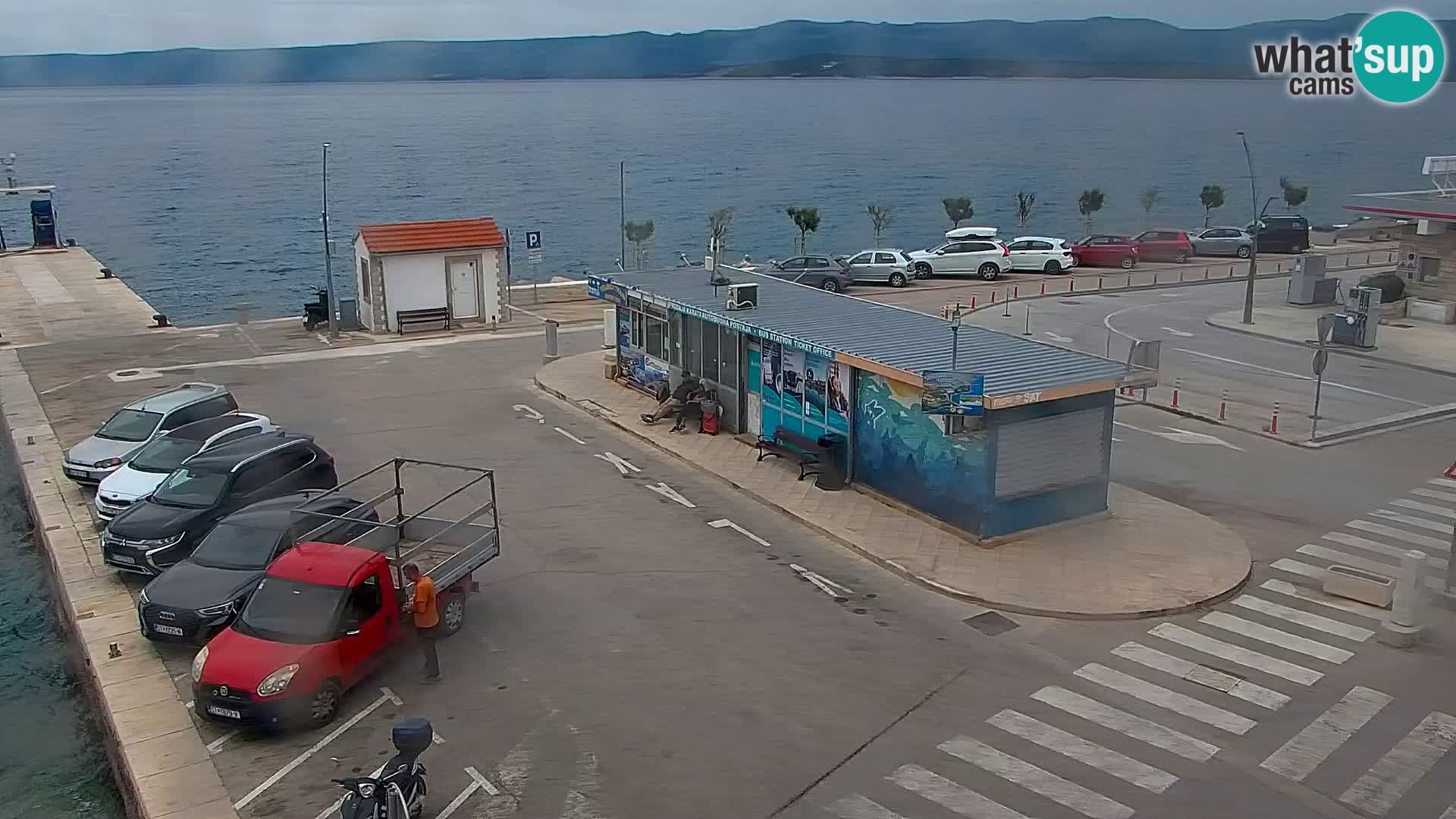 Webcam Bol Centro e Marina – Vista live dal porto di Bol