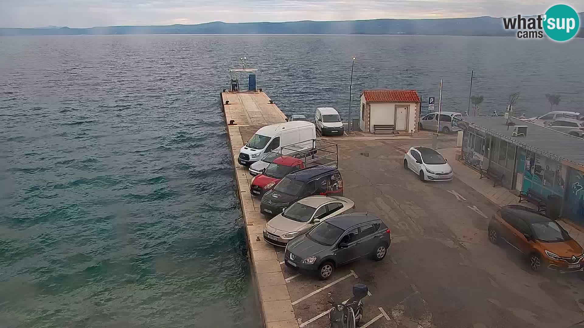 Webcam Bol Centro e Marina – Vista live dal porto di Bol