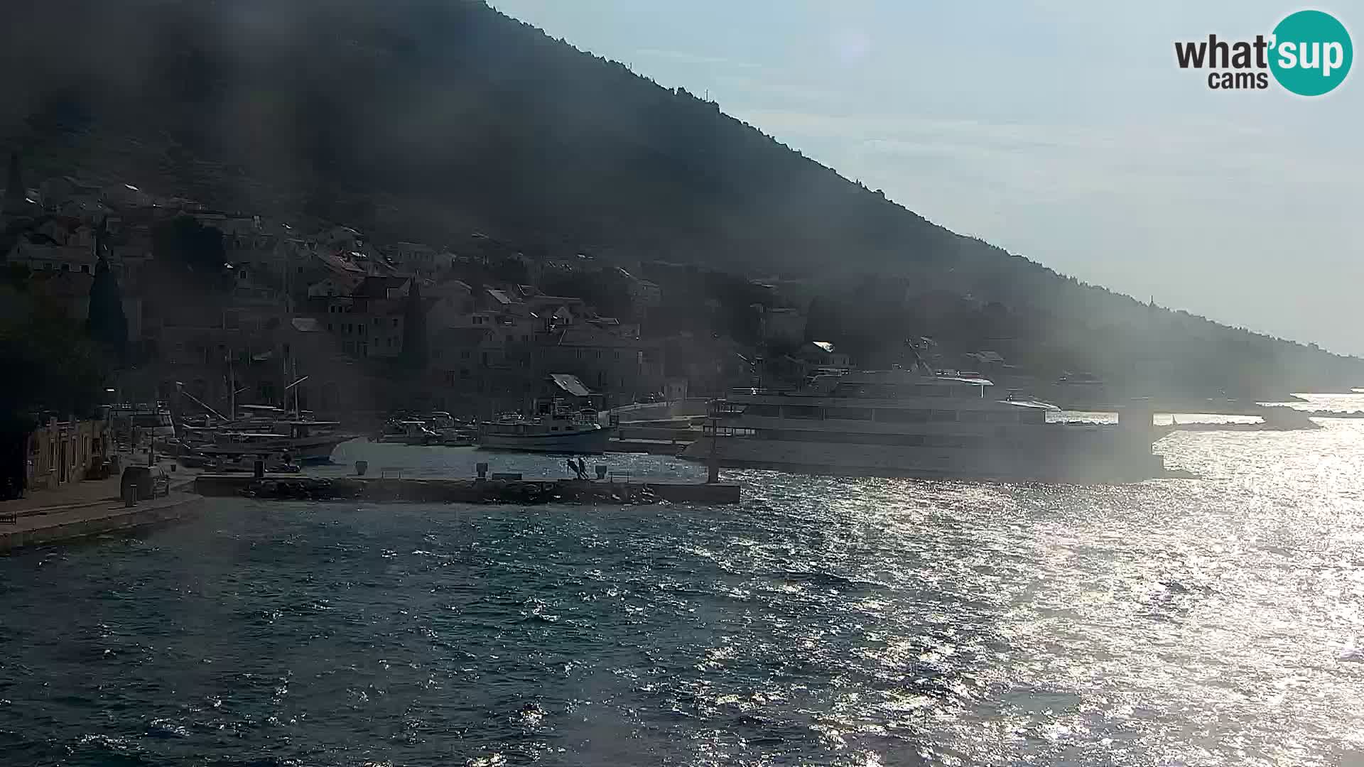 Webcam Bol Centre-Ville & Marina – Vue en direct depuis Bol, île de Brač