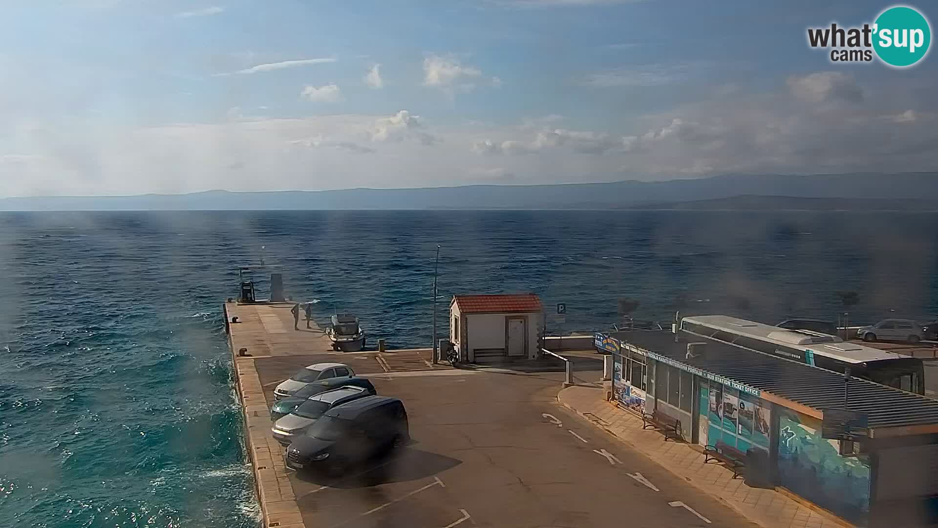 Webcam Bol Centro e Marina – Vista live dal porto di Bol