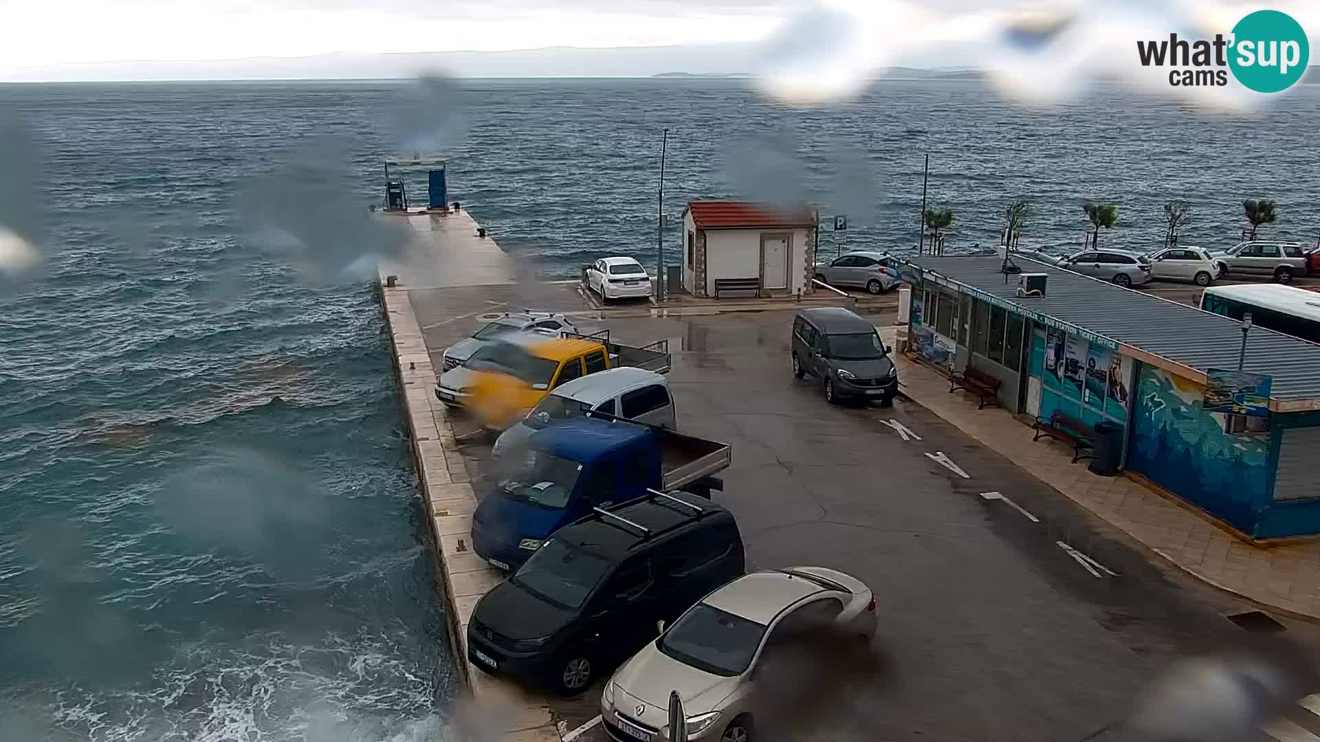 Webcam Bol Centro e Marina – Vista live dal porto di Bol