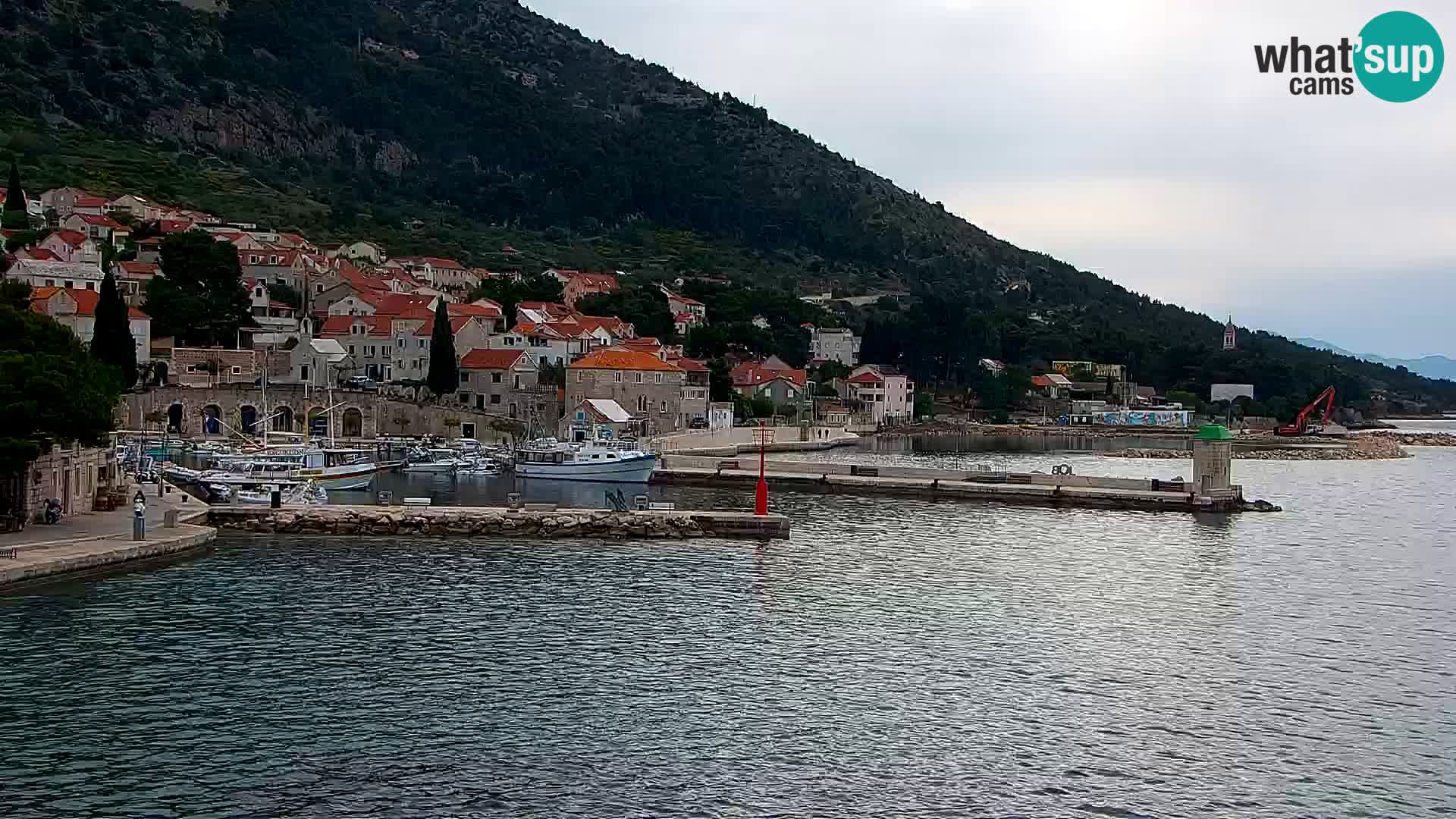 Webcam Bol Hafen & Ortszentrum – Liveblick aus Bol auf der Insel Brač