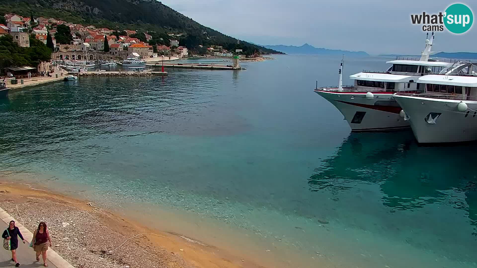 Webcam Bol Town Center & Marina – Live View from Bol, Brač