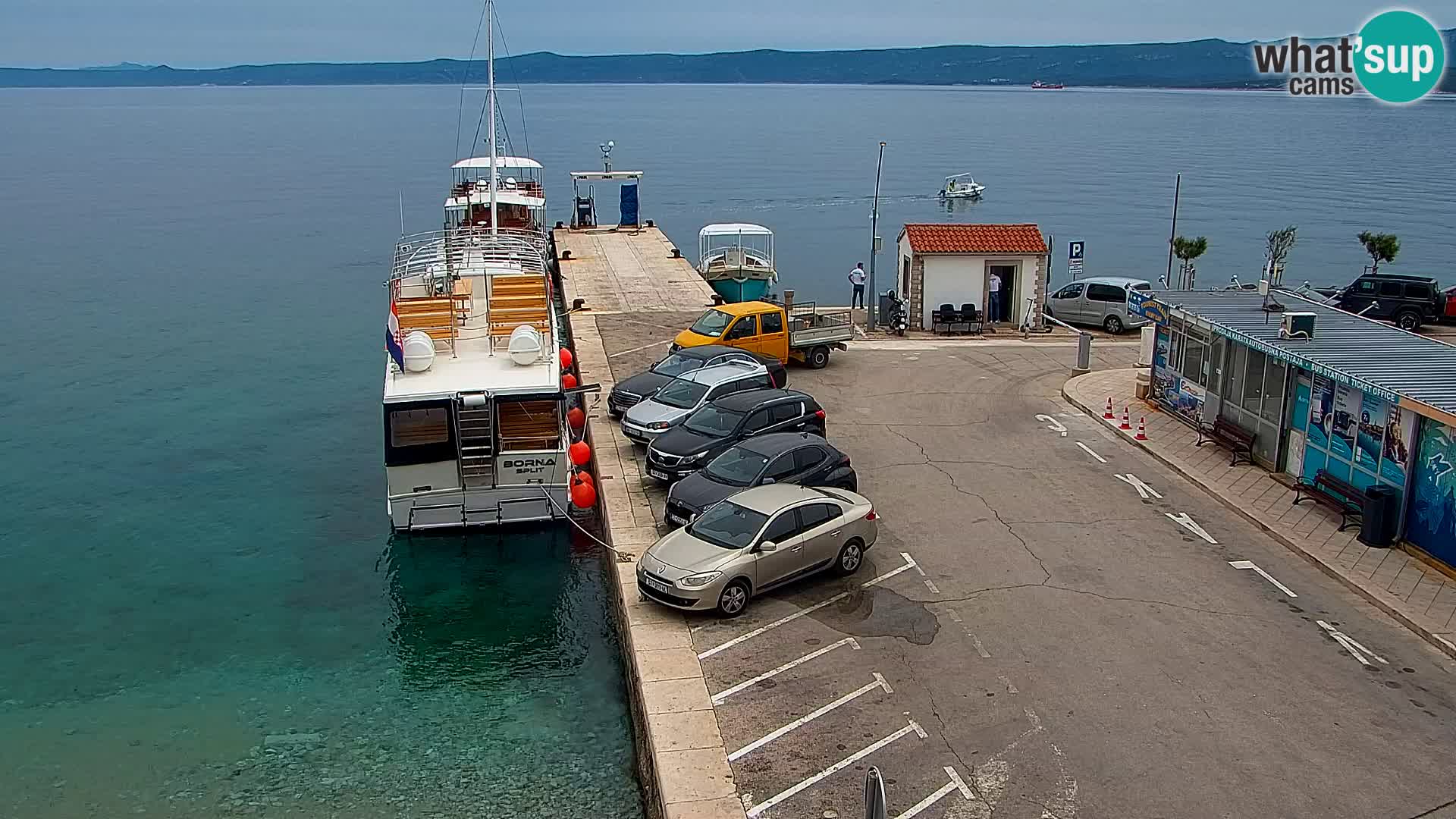 Webcam Bol Town Center & Marina – Live View from Bol, Brač