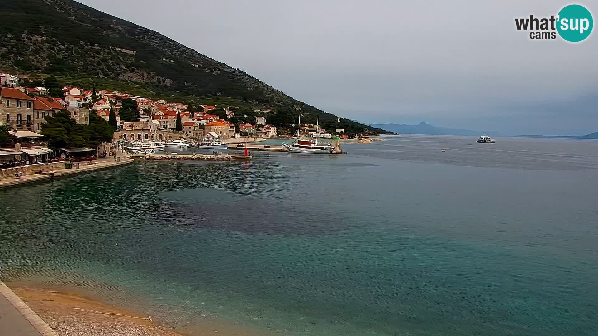 Webcam Bol Centro e Marina – Vista live dal porto di Bol