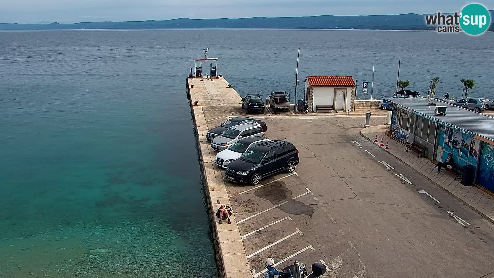 Webcam Bol Centro e Marina – Vista live dal porto di Bol
