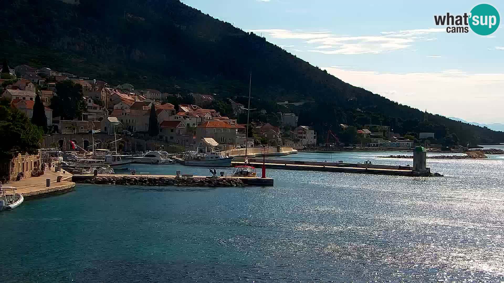 Webcam Bol Town Center & Marina – Live View from Bol, Brač