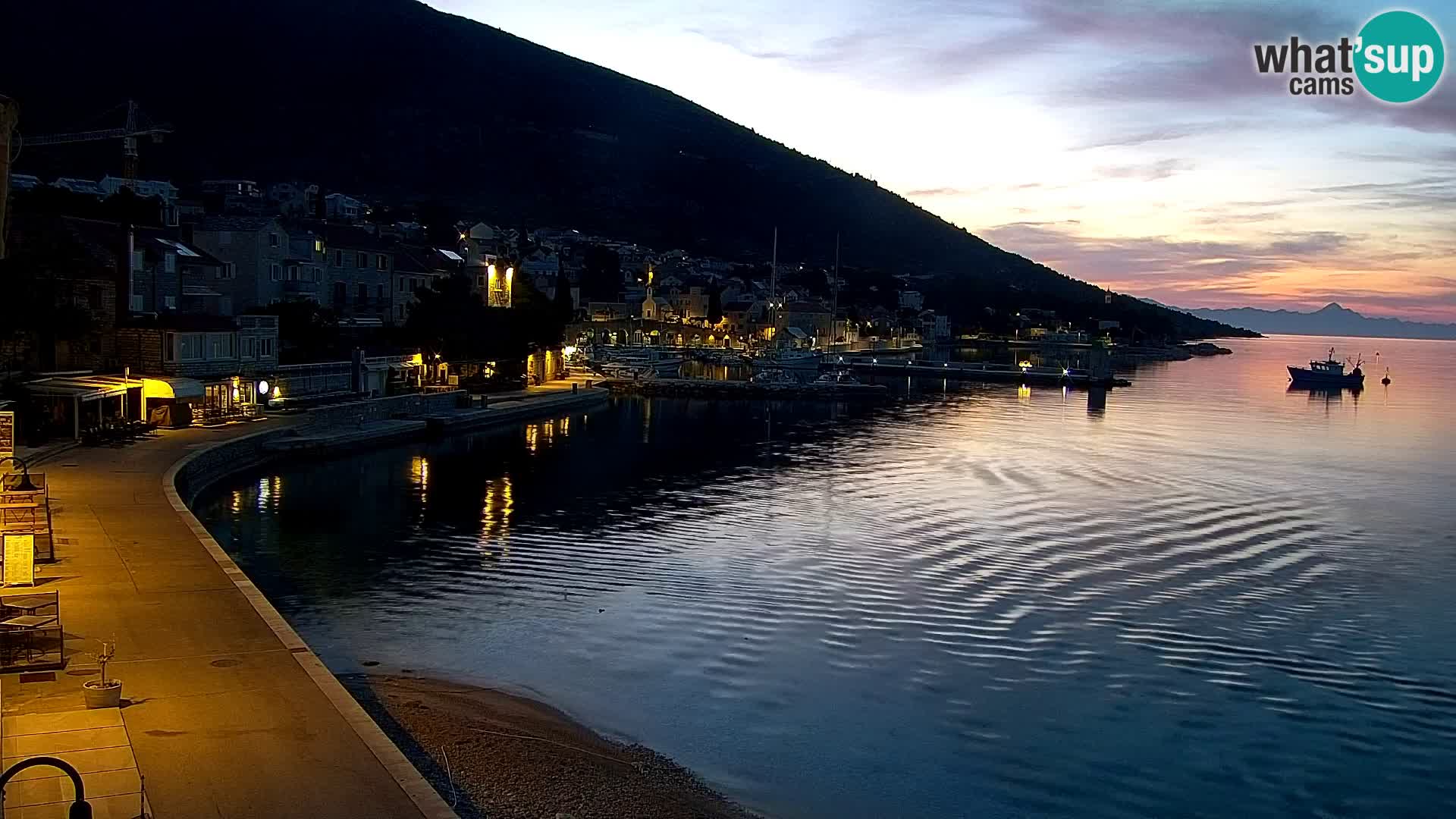 Webcam Bol Town Center & Marina – Live View from Bol, Brač